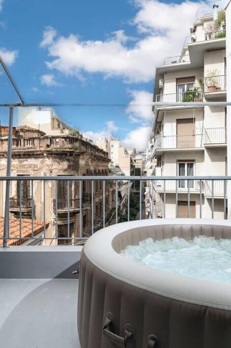 2Bdr Boutique Full Apt In Plaka Афины Экстерьер фото